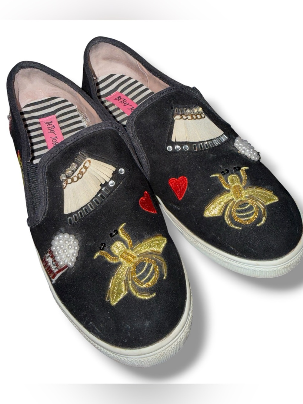 Betsey Johnson Coopers Black Fabric Fashion Sneakers Bee Pearl Heart 7.5 EUC